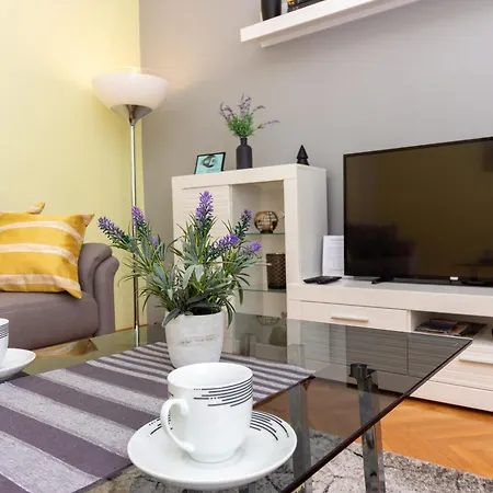 Fortunella Apartment *